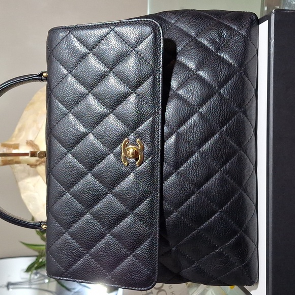 Chanel Black Quilted Leather Handbag - Picture 2 of 10
